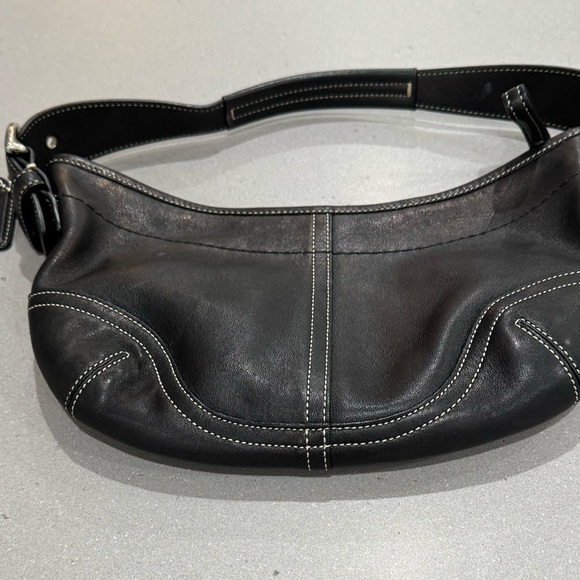 COACH. Shoulder handbag. Small black - Picture 2 of 10